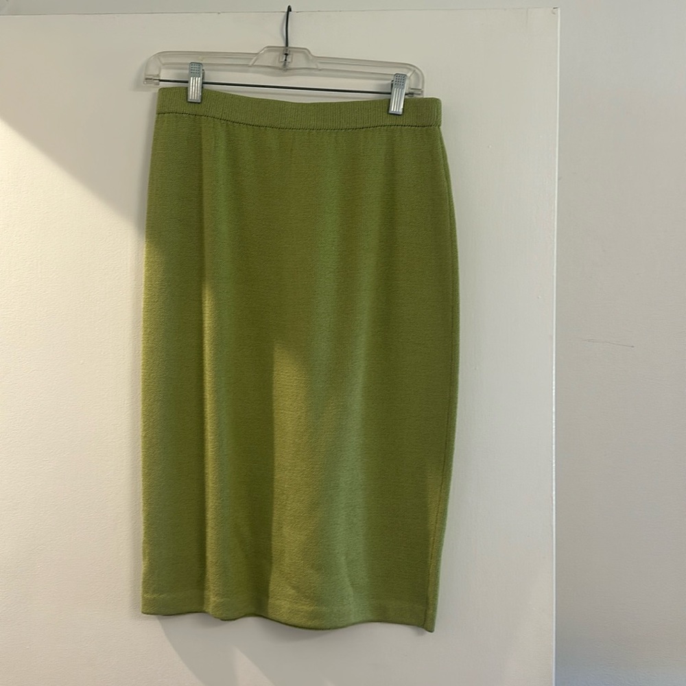 St John knit skirt. Lime Green. Size 10.